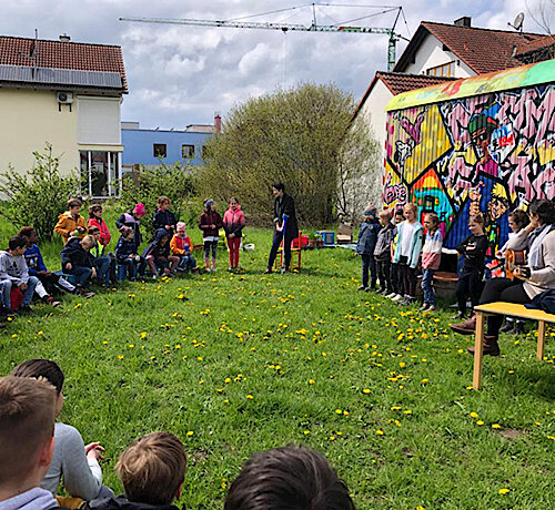 Gemeinschaftsprojekt von Musikschule, Kulturverein und Nachbarschaftshilfe – Bauwagen macht Station bei der OGTS in Puchheim-Ort